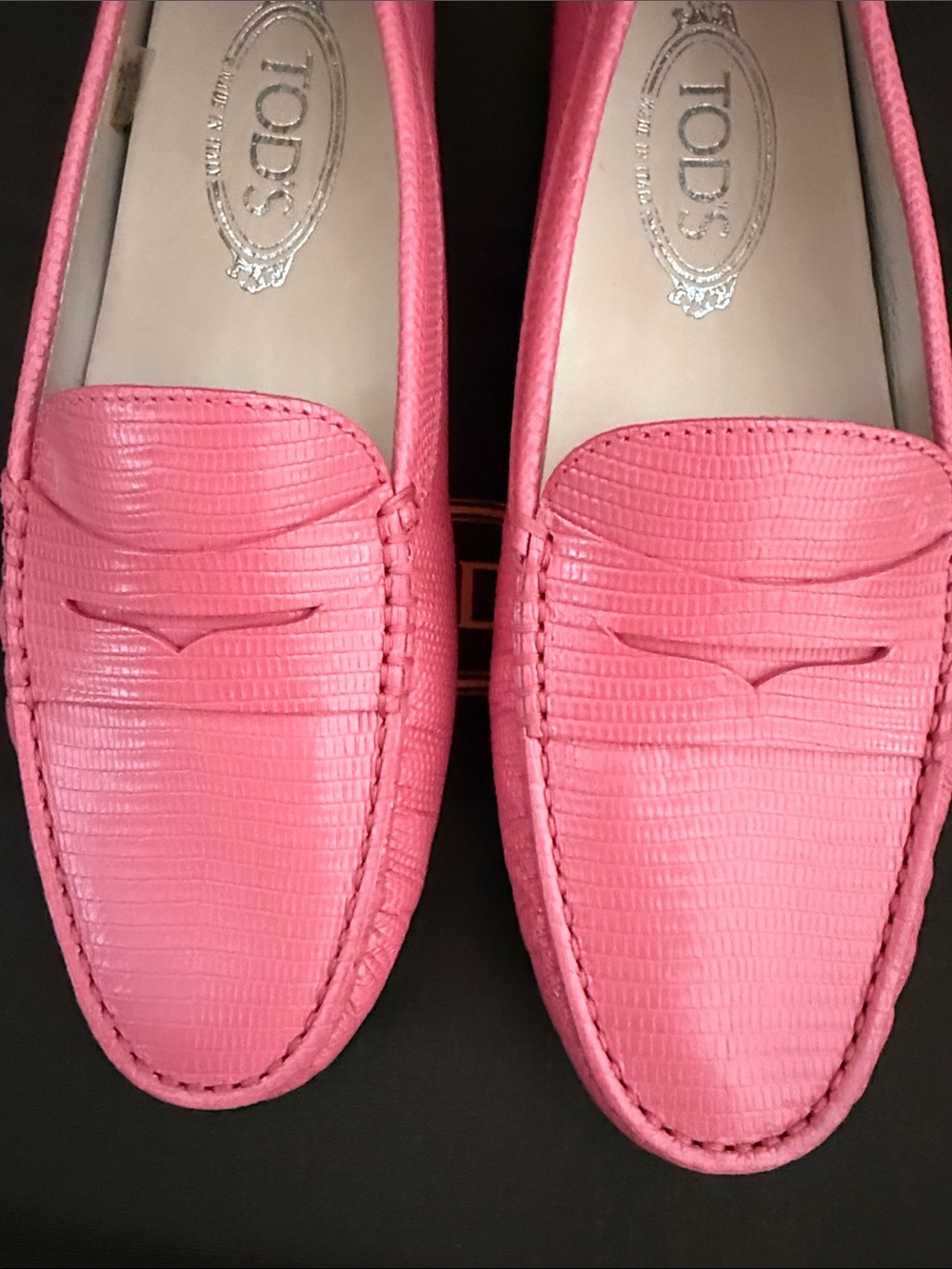 TOD’S Leather Loafer Gommino Driving Shoe in Salmon Sz EU 39 US 8.5-9 - Picture 10 of 13